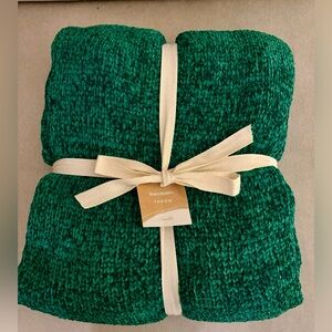 Emerald green knit chenille throw blanket